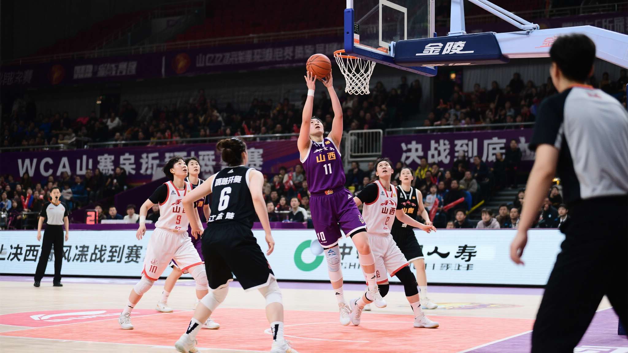 山西客胜四川 WCBA总决赛将迎来决胜场 当比赛进入最后的关键时刻,每一分、每一个回合都可能改变最终的走向。WCBA总决赛
